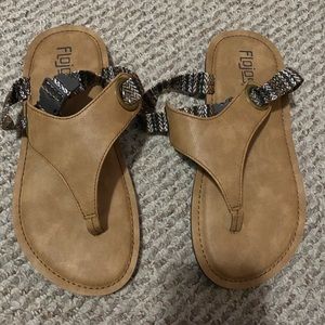 Flojos sandals